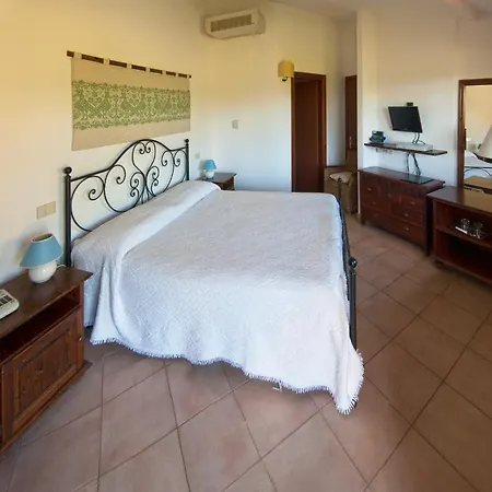 Hotell Spartivento 3*
